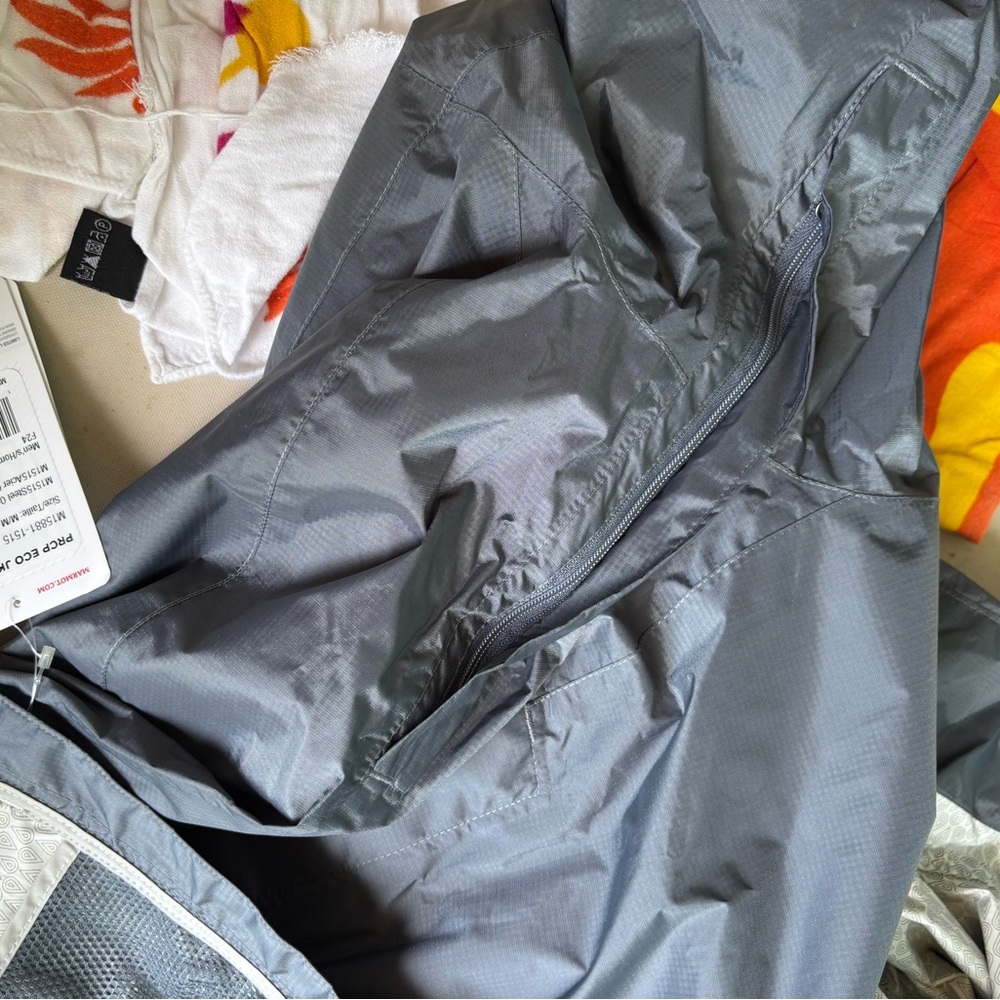 Marmot Precip Eco Rain Jacket - Mens size M - Picture 4 of 4
